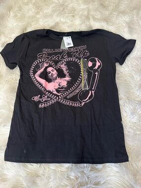 Selena Gomez Black Short Sleeve Graphic Tee with Pink Print